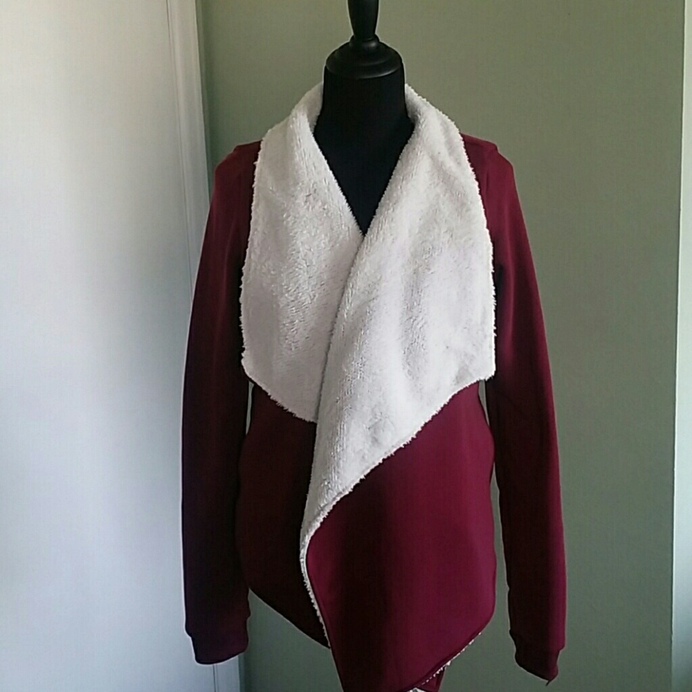 Shepa sweatshirt jacket